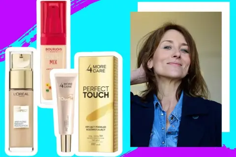 Kobieta z uśmiechem obok kosmetyków, w tym podkładów L'Oréal i Bourjois. Czy to najlepszy podkład drogeryjny?